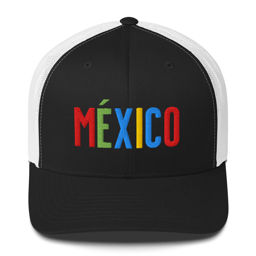 Gorra bordada con el texto “México”, diseño limpio y cultural.