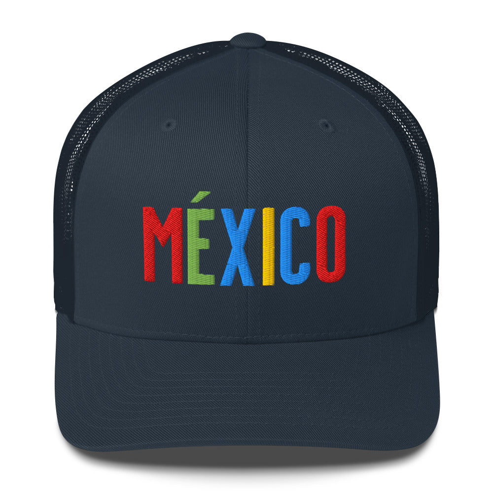 Gorra bordada con el texto “México”, diseño limpio y cultural.