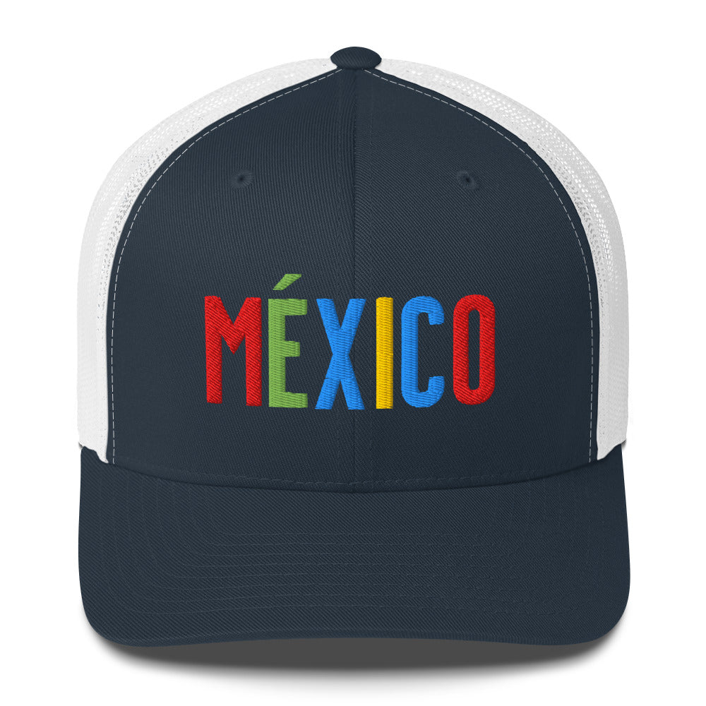 Gorra bordada con el texto “México”, diseño limpio y cultural.