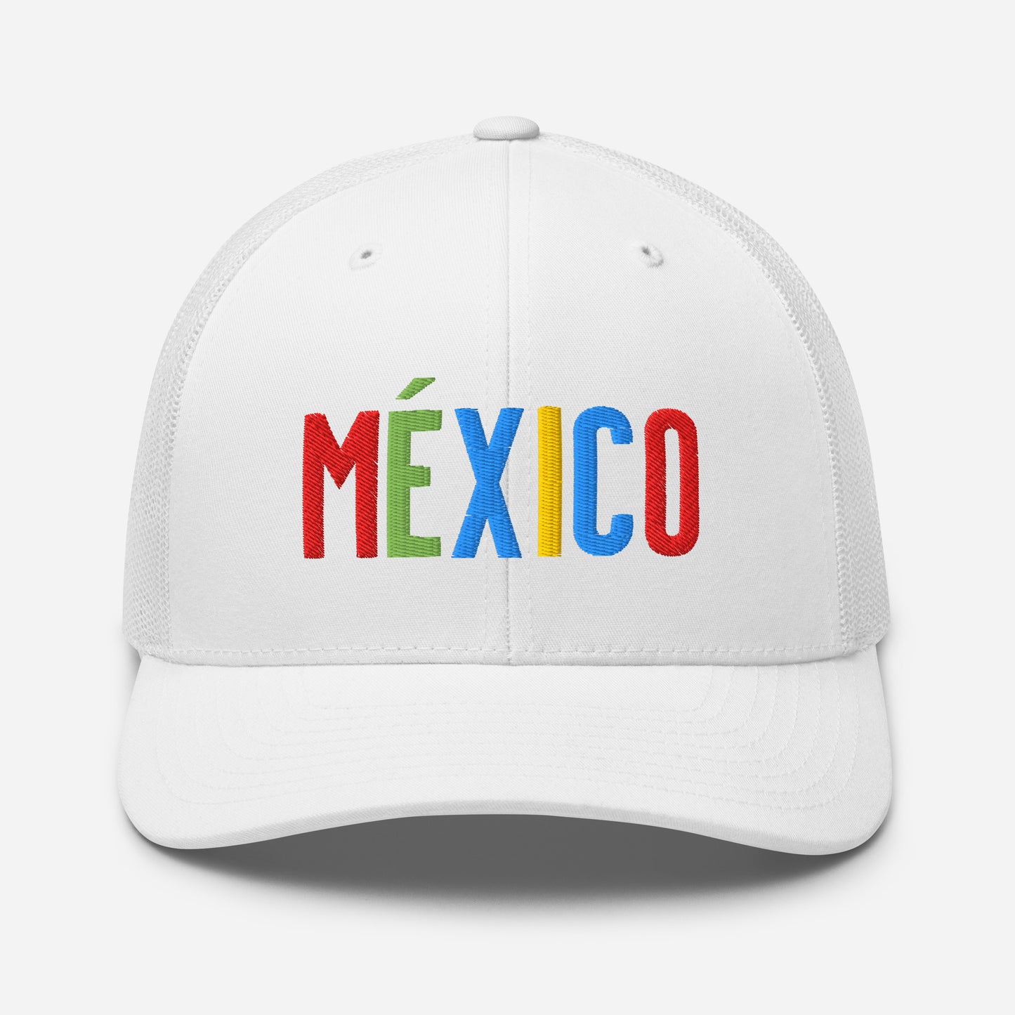 Gorra bordada con el texto “México”, diseño limpio y cultural.