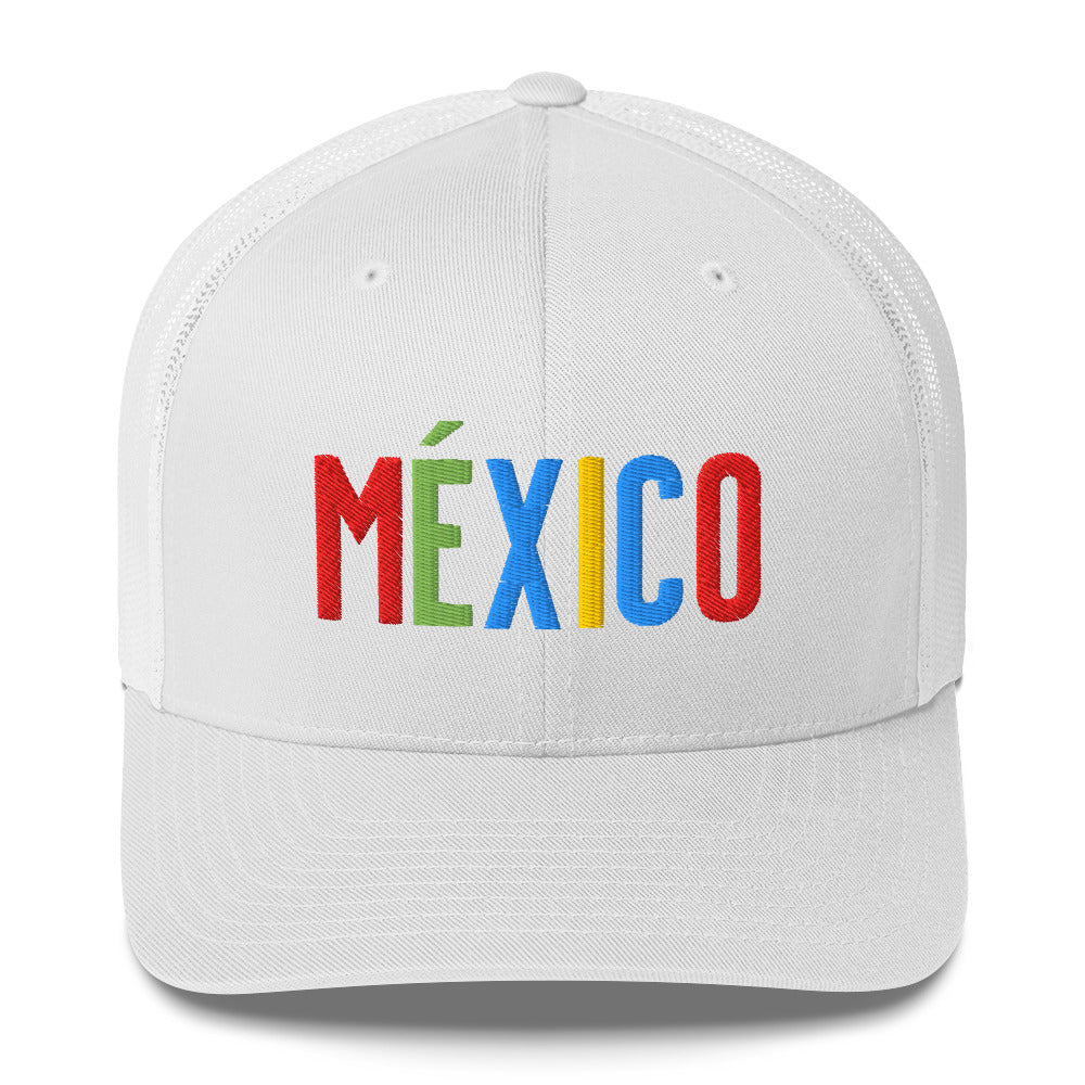 Gorra bordada con el texto “México”, diseño limpio y cultural.