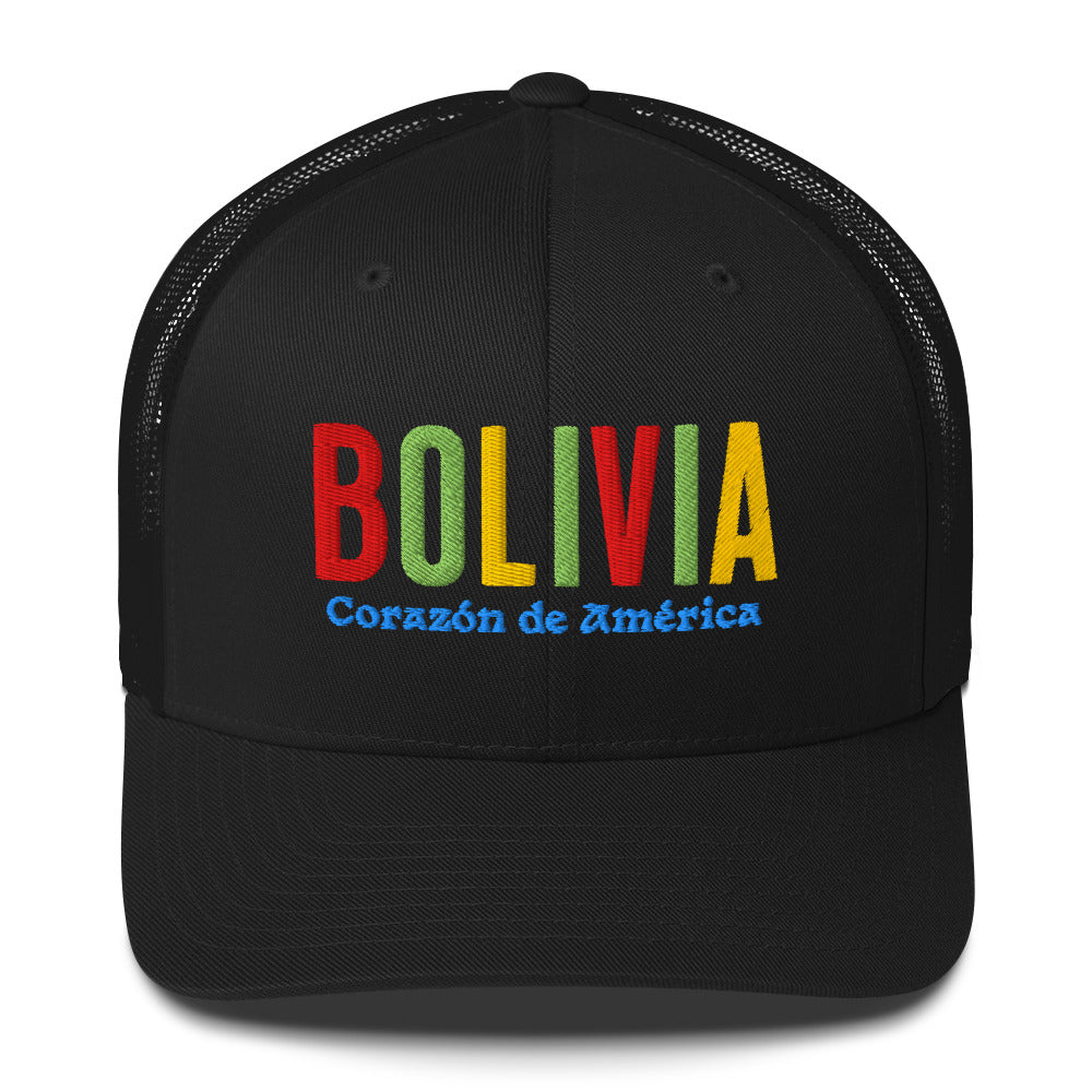 Gorra bordada con frase “Corazón de América”, diseño cultural boliviano con raíces andinas.