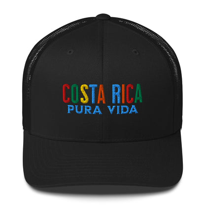 Gorra bordada con la frase “Pura Vida”, diseño con espíritu tico y esencia centroamericana.