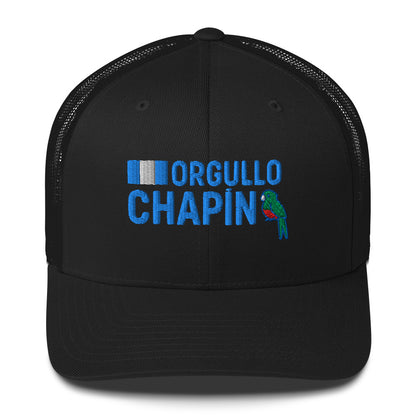 Gorra bordada con la frase “Orgullo Chapín”, inspiración guatemalteca con estilo firme.