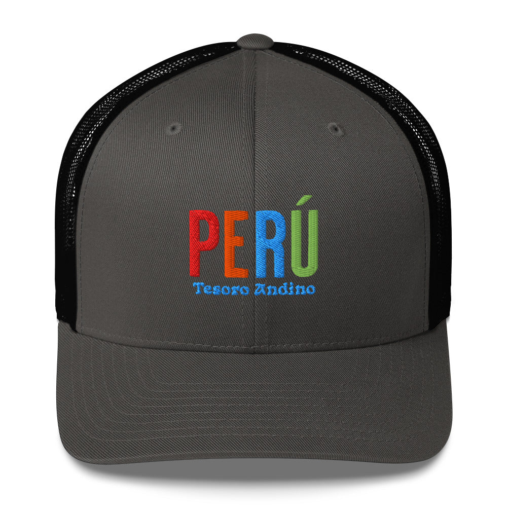 Gorra bordada con el texto “Tesoro Andino”, diseño cultural andino con esencia peruana.