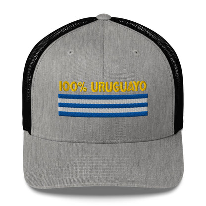 Gorra bordada con el texto “100% Uruguaya”, diseño cultural con esencia uruguaya.