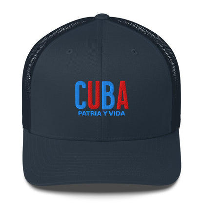 Gorra bordada con frase “Patria y Vida”, diseño con fuerza cultural cubana.
