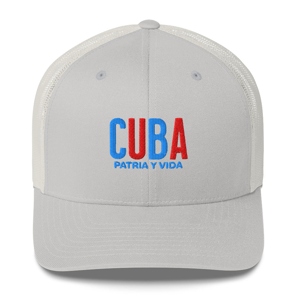 Gorra bordada con frase “Patria y Vida”, diseño con fuerza cultural cubana.