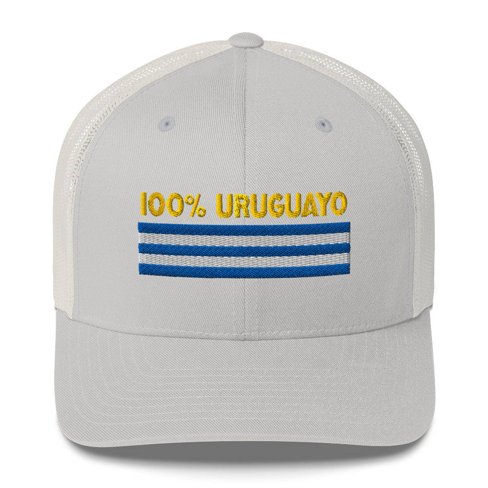 Gorra bordada con el texto “100% Uruguaya”, diseño cultural con esencia uruguaya.