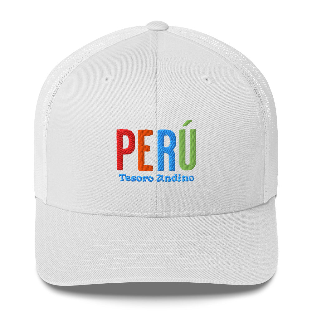 Gorra bordada con el texto “Tesoro Andino”, diseño cultural andino con esencia peruana.