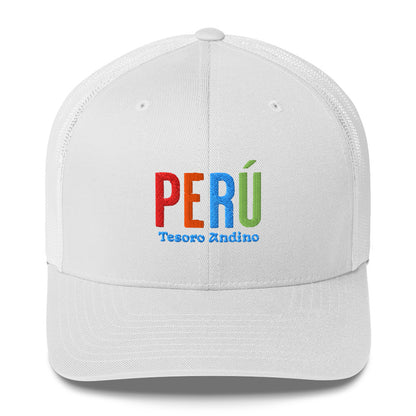 Gorra bordada con el texto “Tesoro Andino”, diseño cultural andino con esencia peruana.
