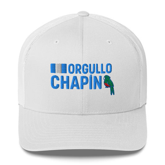Gorra bordada con la frase “Orgullo Chapín”, inspiración guatemalteca con estilo firme.