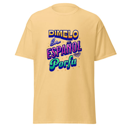 Retro-style t-shirt design featuring "DÍMELO" in orange gradient 3D letters, "En" in white script, "ESPAÑOL" in pink gradient block letters, and "Porfa" in green gradient script, all with navy blue shadows and golden star sparkle effects scattered throughout