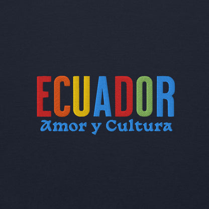 Bordado con la frase “Amor y Cultura”, inspiración cultural de Ecuador.