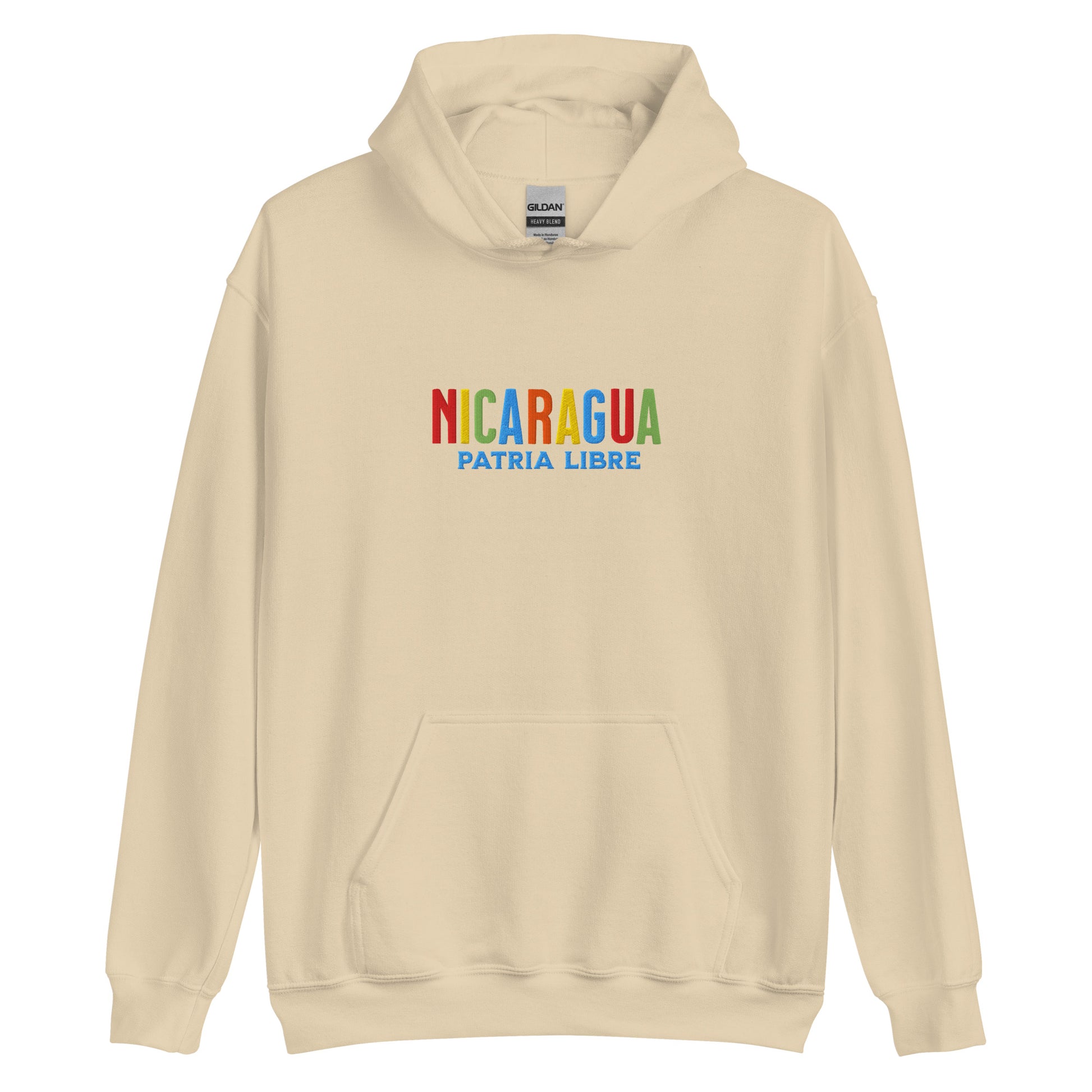 Hoodie bordado con la frase “Patria Libre”, inspiración cultural de Nicaragua.