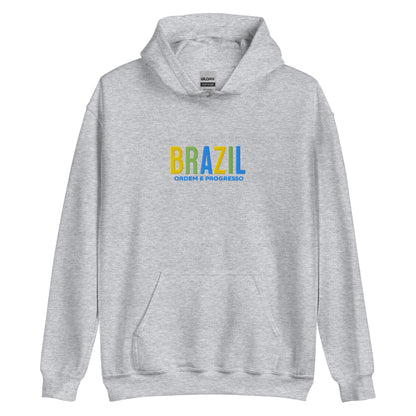 Hoodie bordado con la frase “Ordem e Progresso”, inspiración cultural de Brazil.