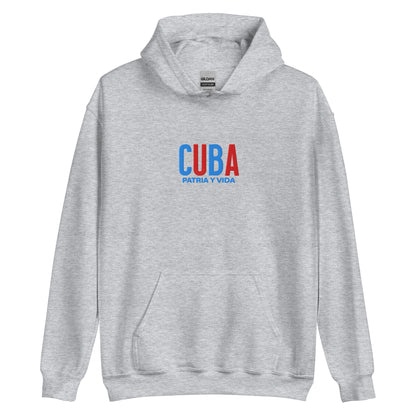 Hoodie bordado con la frase “Patria y Vida”, inspiración cultural de Cuba.