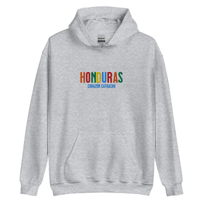 Hoodie bordado con la frase “Corazón Catracho”, inspiración cultural de Honduras.