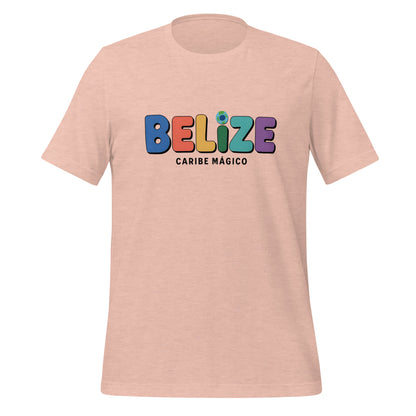 T-shirt con diseño colorido del país Belize con texto “Belize – Caribe Mágico”.